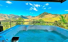 Villa Mantiqueira SFX - Suítes
